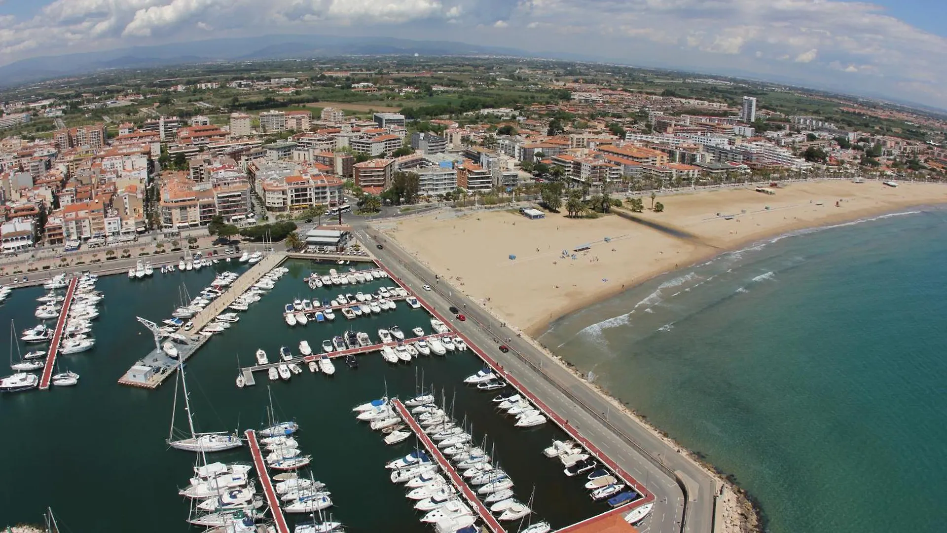 Apartment Tropicana Mar Litoral - Only Families Cambrils
